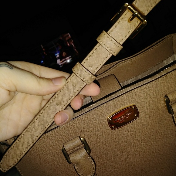 Michael Kors Purse - Picture 5 of 8